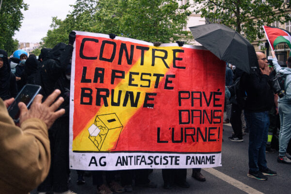 Pavé dans l'Urne